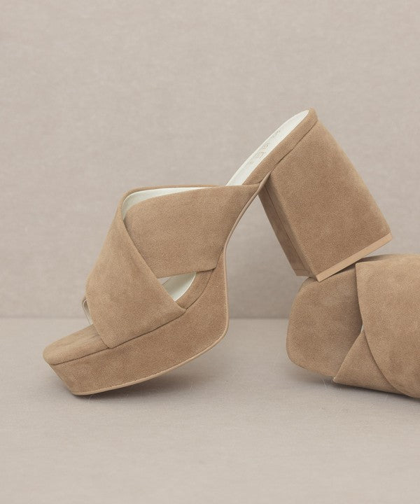 Oasis Society Carmen - Chunky Platform Mule Heel